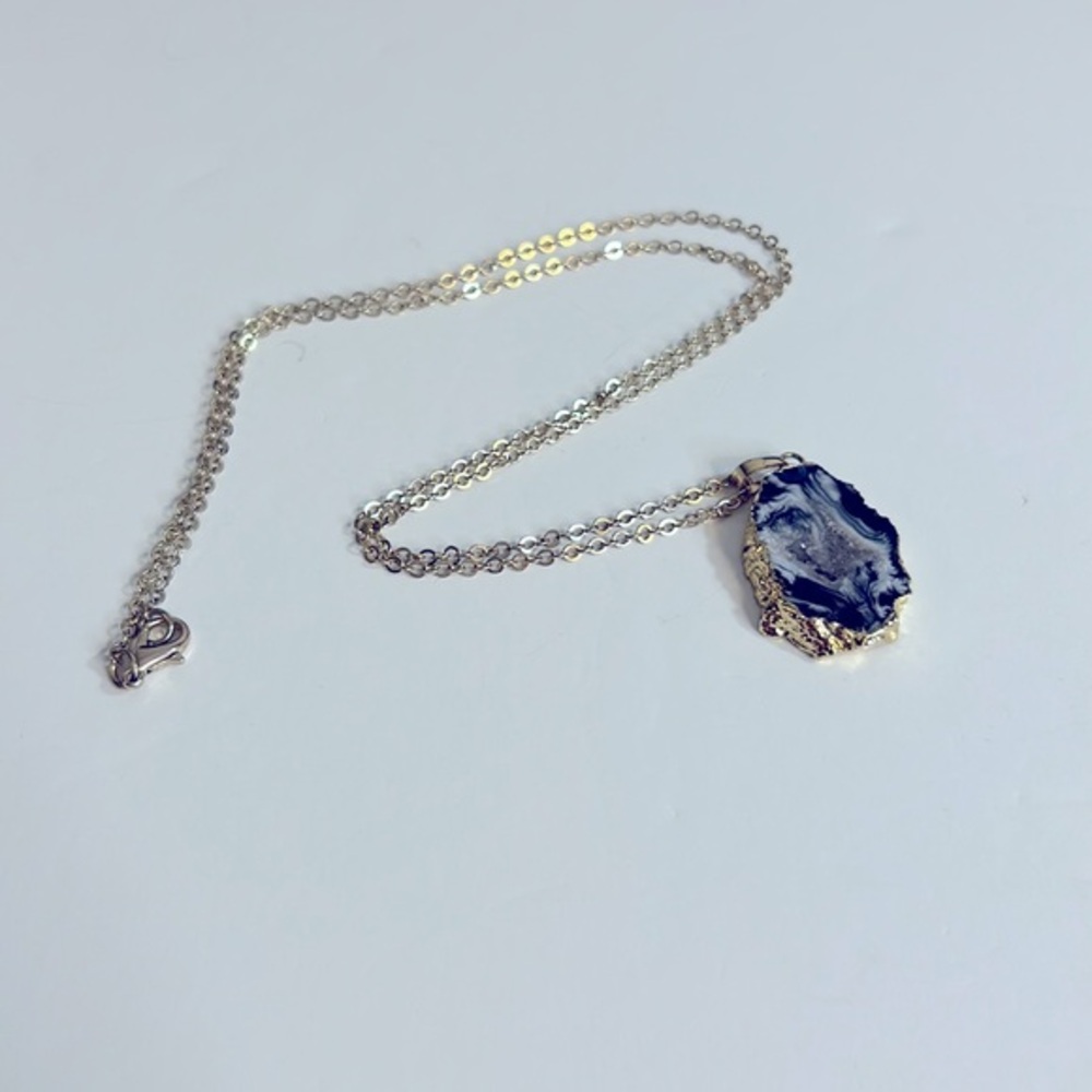 Geode Druzy Slice Necklace‎